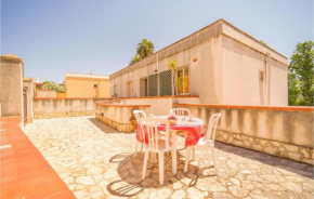 Stunning home in Castelvetrano with WiFi and 2 Bedrooms, Marinella